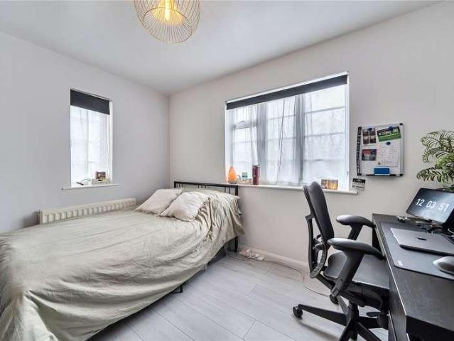 Flat for sale in Greater London