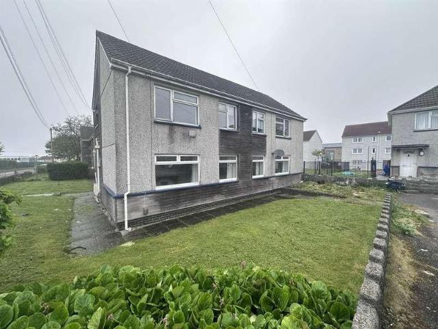 Flat for sale in Penderry, Nangreaves
