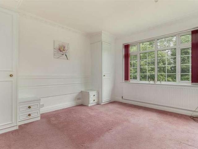 Flat for sale in Alwoodley, West Yorkshire