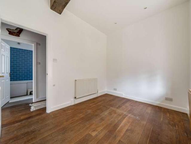 Flat for sale in Wytham, Vale of White Horse