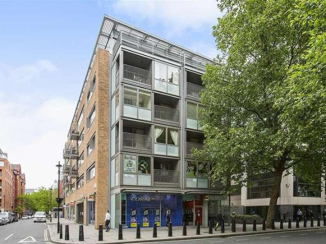 Flat for sale in Westminster, Greater London