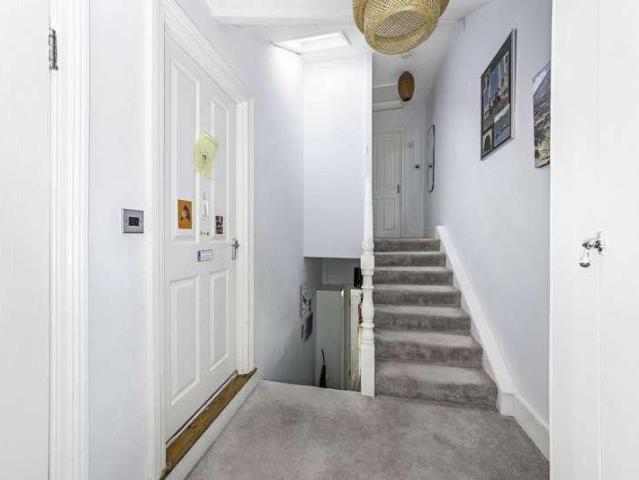 Flat for sale in Dulwich Village, Greater London