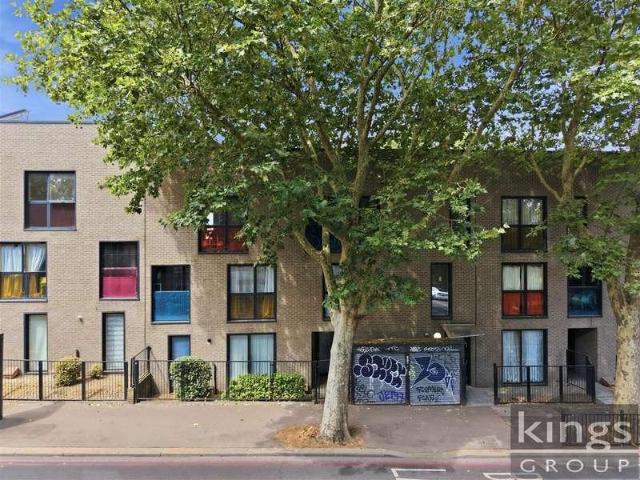 Flat for sale in Greater London