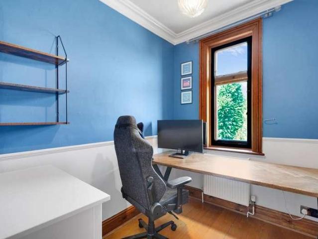 Flat for sale in Crystal Palace, Greater London