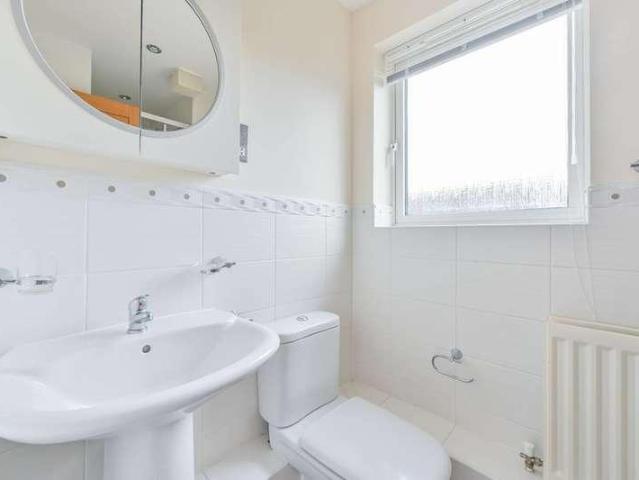Flat for sale in Northwood, Northwood