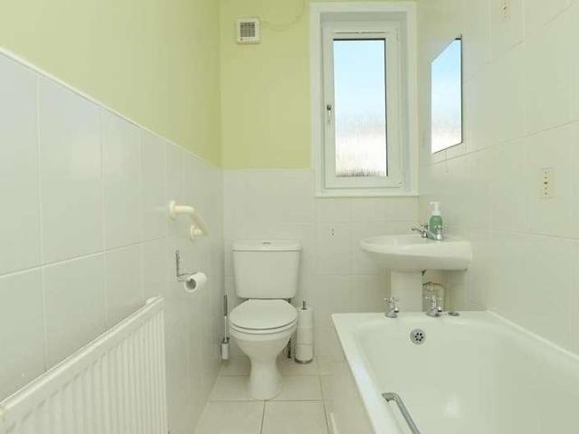 Flat for sale in Milton Bridge, Scotland