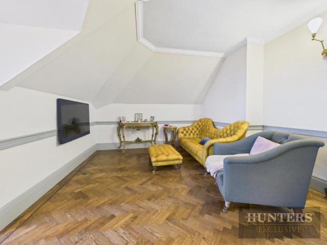 Flat for sale in South Cliff, Kepwick