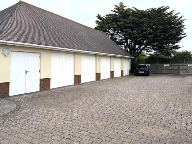 Flat for sale in Old Milton, Ashurst Bridge