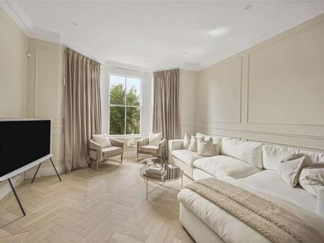 Flat for sale in Trafford Park, Greater Manchester