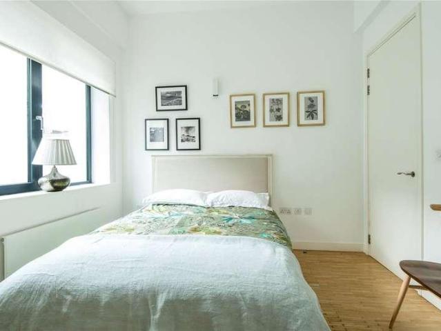Flat for sale in Holborn, Greater London
