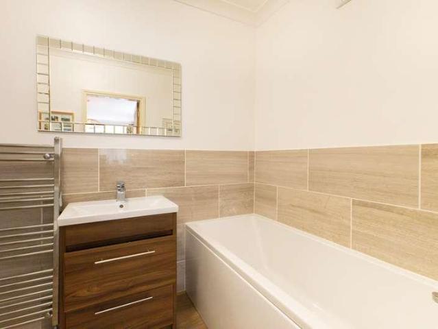 Flat for sale in Sedgwick