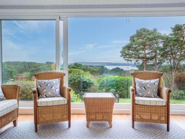 Flat for sale in Canford Cliffs, Poole