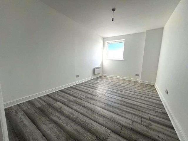 Flat for sale in North Woolwich, Greater London