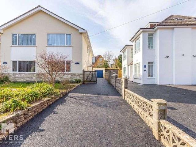 Flat for sale in Wick, Bournemouth