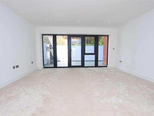 Flat for sale in Sefton