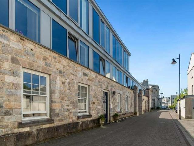 Flat for sale in Mount Wise