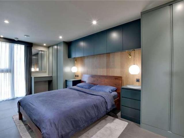 Flat for sale in London Borough of Lewisham, Deptford