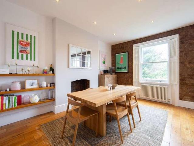 Flat for sale in South Hampstead, Greater London