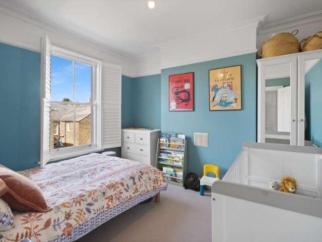 Flat for sale in East Dulwich, Greater London