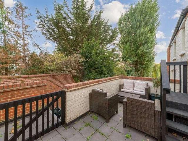 Flat for sale in Cottenham Park, Greater London