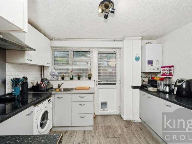 Flat for sale in Netteswell, Harlow