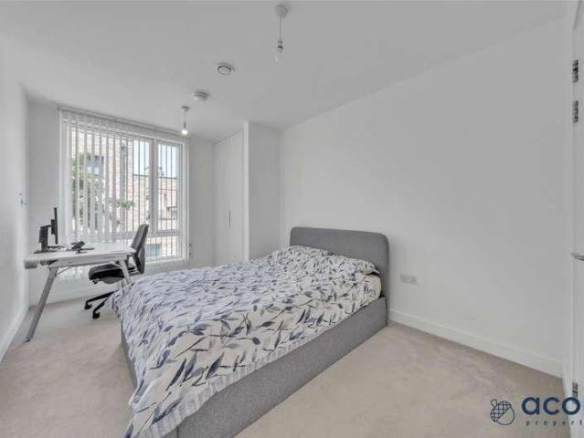 Flat for sale in Kingsbury, Greater London