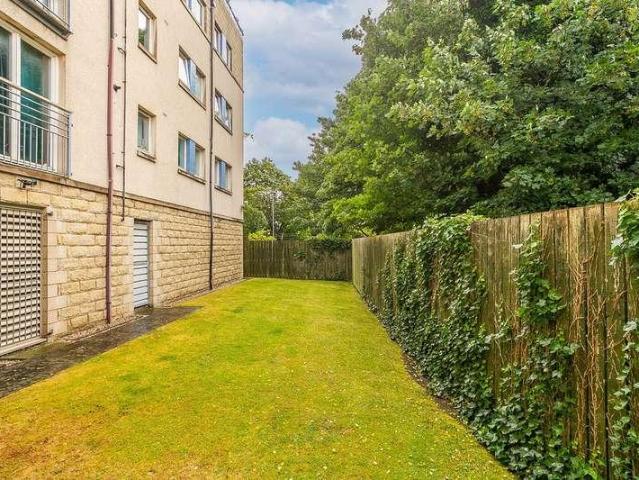 Flat for sale in East Pilton, Scotland