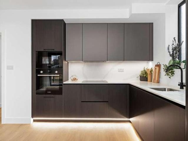 Flat for sale in West Norwood, Greater London