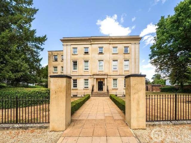 Flat for sale in Golden Valley, Gloucestershire