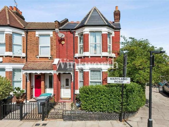 Flat for sale in Greater London