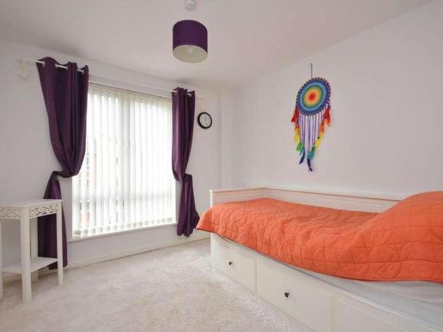 Flat for sale in Barry Island, Barry
