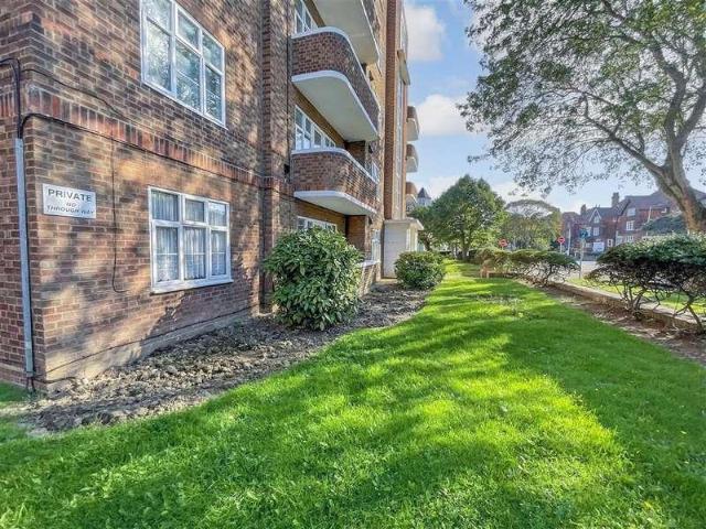 Flat for sale in Lynwood, Folkestone and Hythe