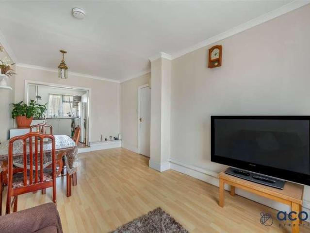 Flat for sale in West Hendon, Greater London