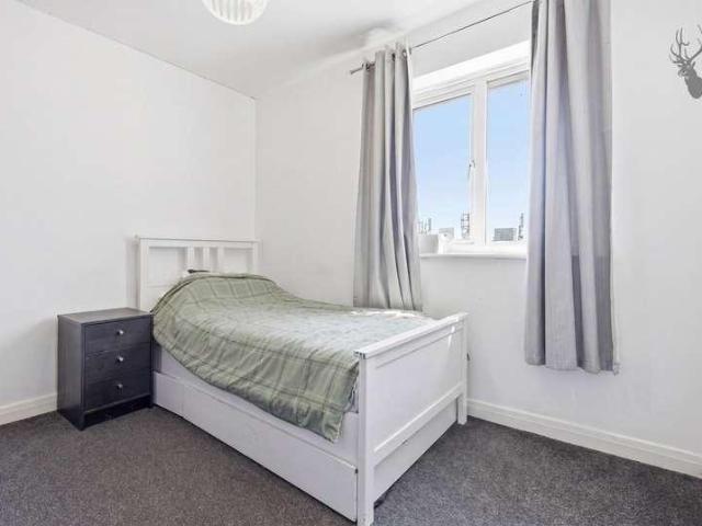 Flat for sale in Rush Green, Greater London
