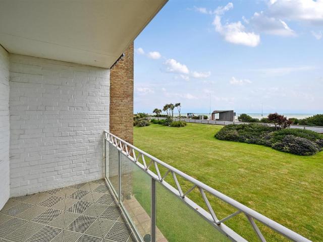 Flat for sale in Central, Heathlands