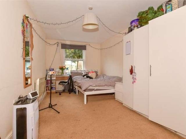 Flat for sale in Wincheap, The Bridge