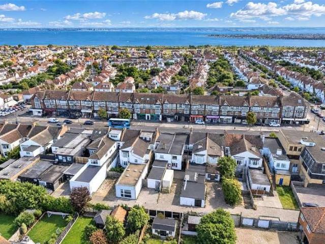 Flat for sale in Leigh on Sea, Southend-on-Sea