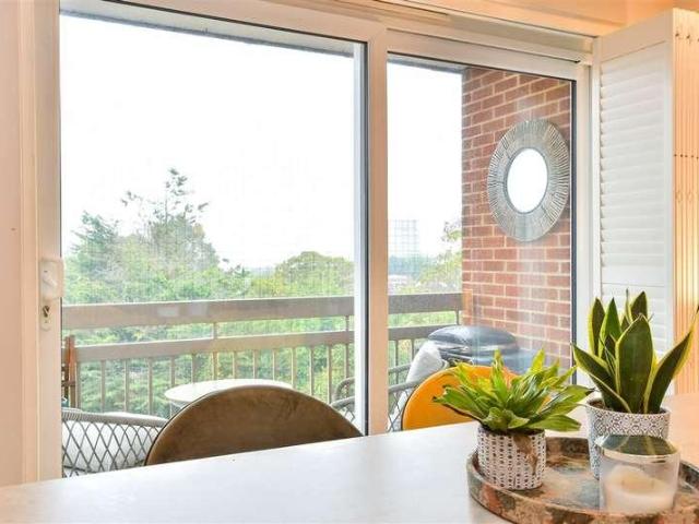 Flat for sale in Portslade by Sea, Hove