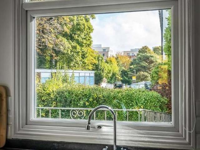 Flat for sale in Royal Tunbridge Wells, Tunbridge Wells