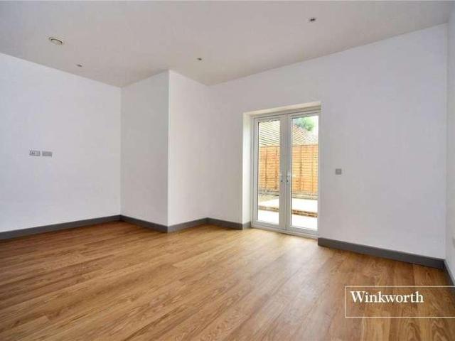 Flat for sale in Greater London
