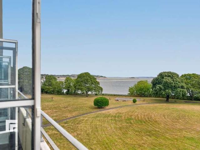 Flat for sale in Sully and Lavernock, Barry