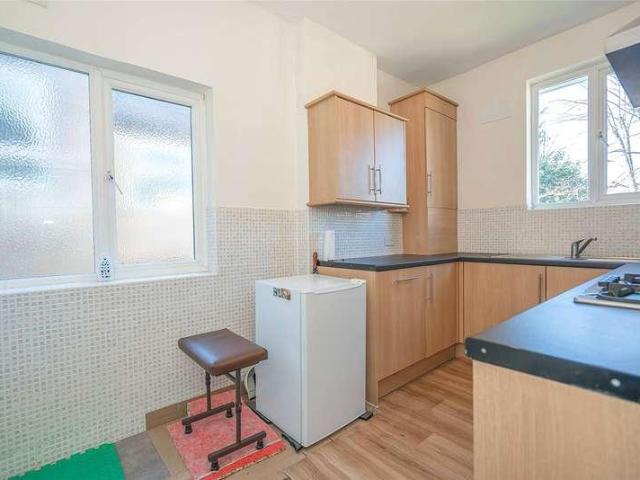 Flat for sale in Palmers Green, Greater London