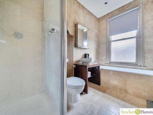 Flat for sale in Greater London