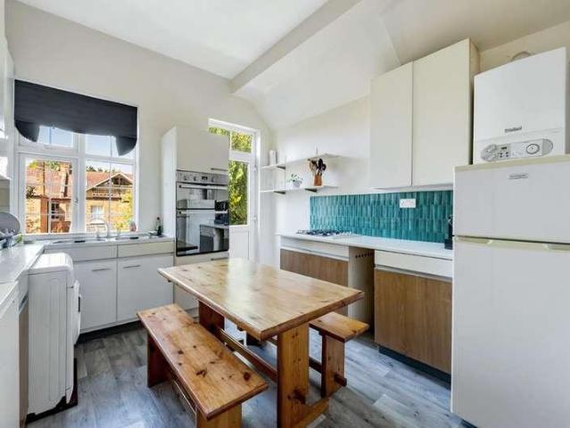 Flat for sale in London Borough of Ealing, Greater London