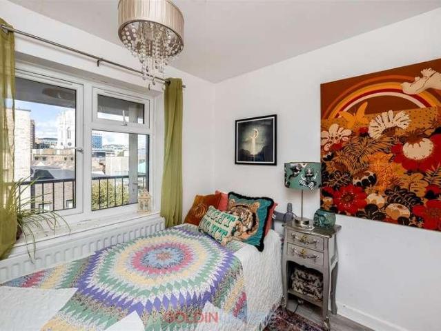 Flat for sale in Round Hill, Brighton & Hove