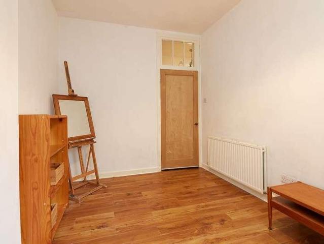 Flat for sale in Claythorn, Glasgow