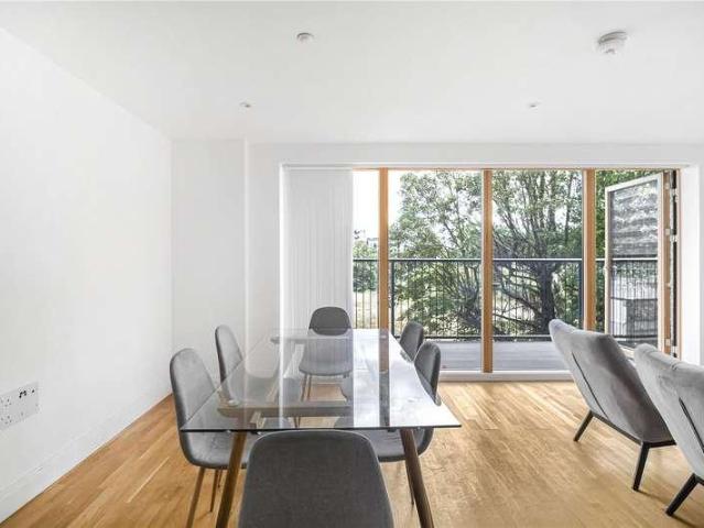 Flat for sale in Greater London