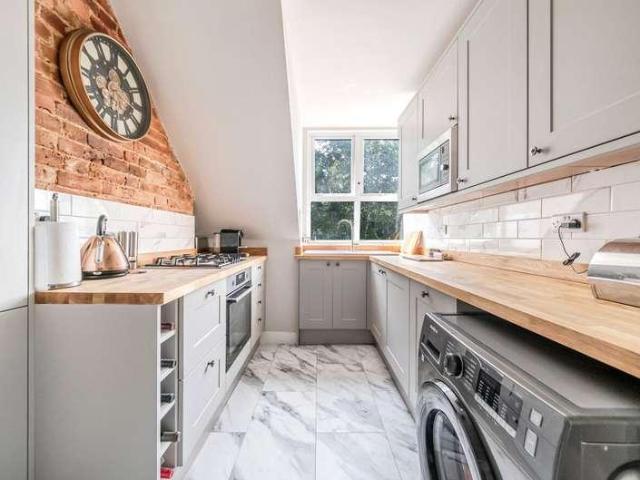 Flat for sale in Shalford, Westborough