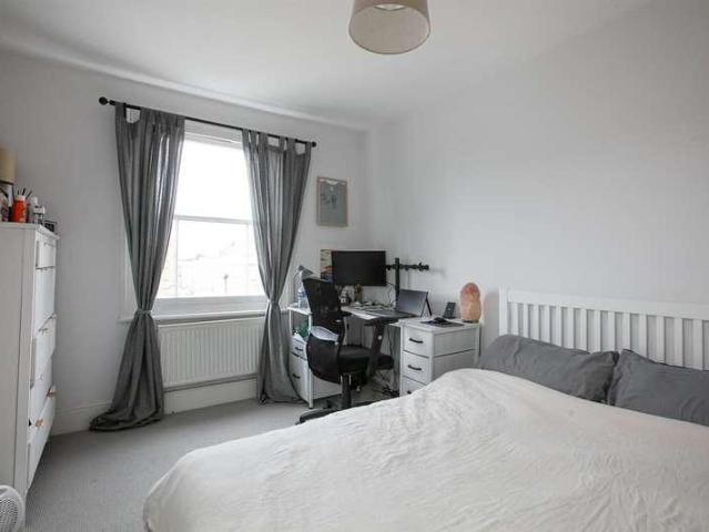 Flat for sale in Loughborough Junction, Greater London
