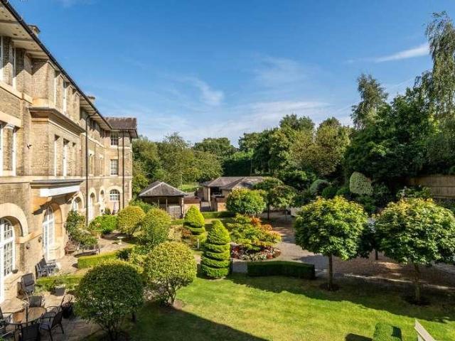 Flat for sale in London Borough of Barnet, Greater London